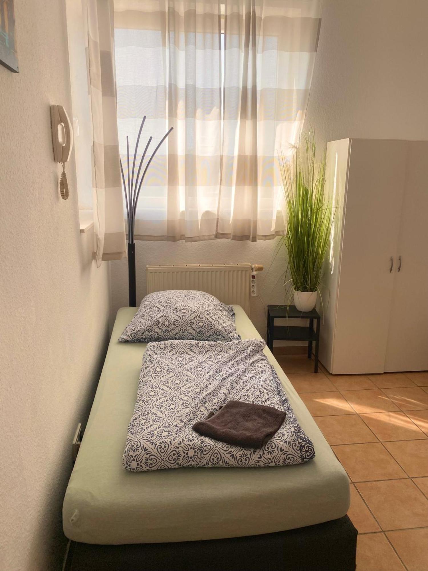 Apartments Rhona I Und II Neunkirchen City Ngoại thất bức ảnh